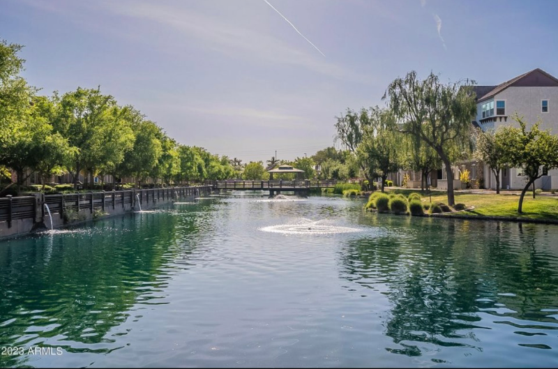 2622 S Alpine Dr - Photo 5 of 20