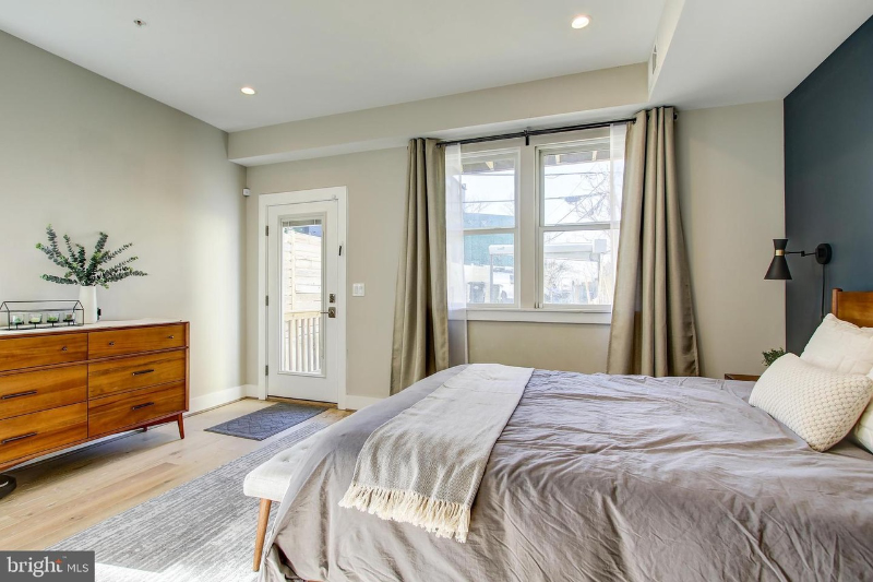 1636 Trinidad Ave Ne #2 - Photo 7 of 13