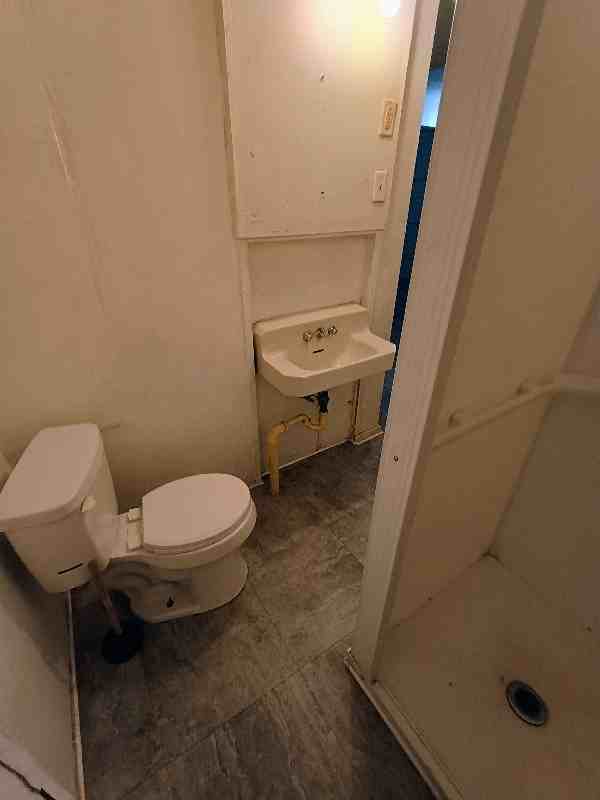 9 Nutt Ave #4 - Photo 2 of 5