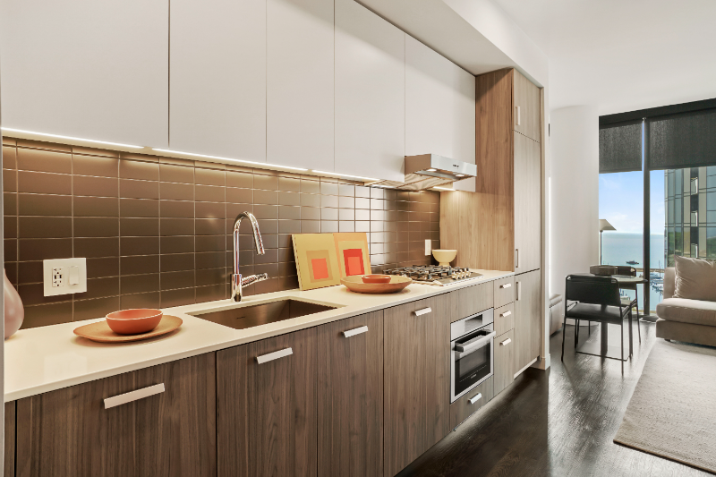 491 E Waterside Dr - Photo 2 of 10