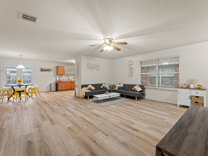 2817 Maegen Cir - Photo 2 of 20