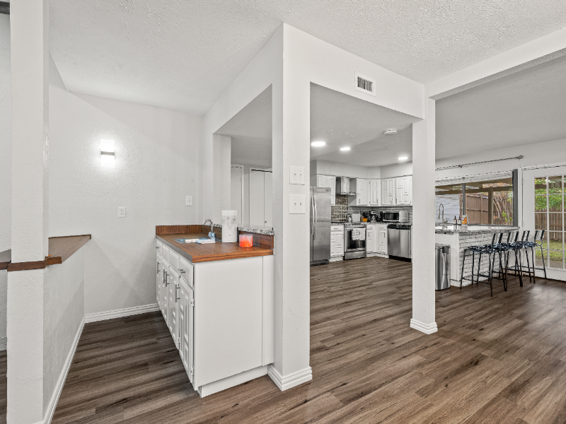 2235 E Peters Colony Rd - Photo 5 of 19