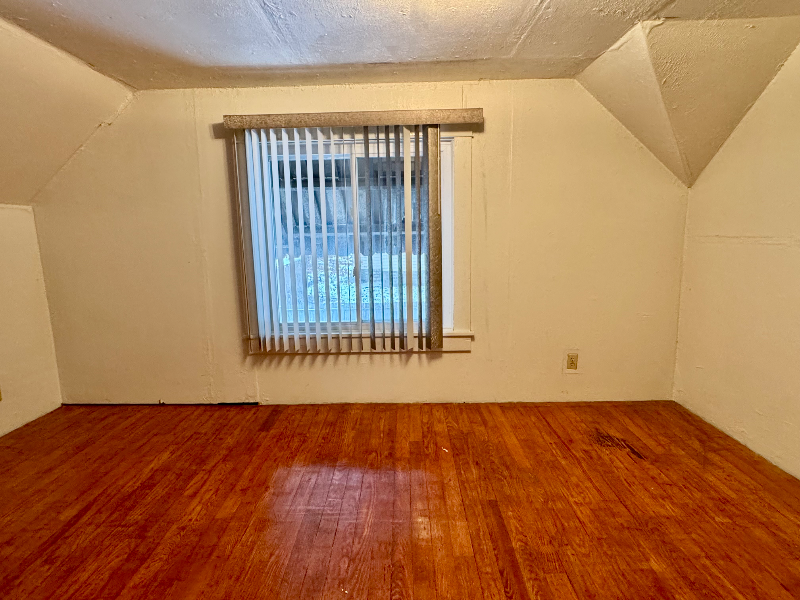 438 Black St - Photo 6 of 8