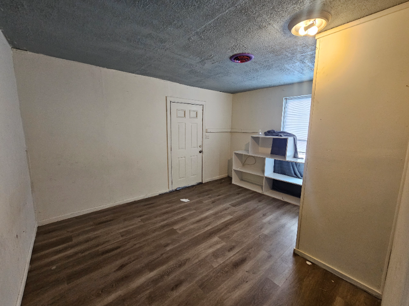 10720 Plank Rd - Photo 7 of 19