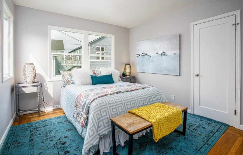 599 63rd St - Photo 4 of 11