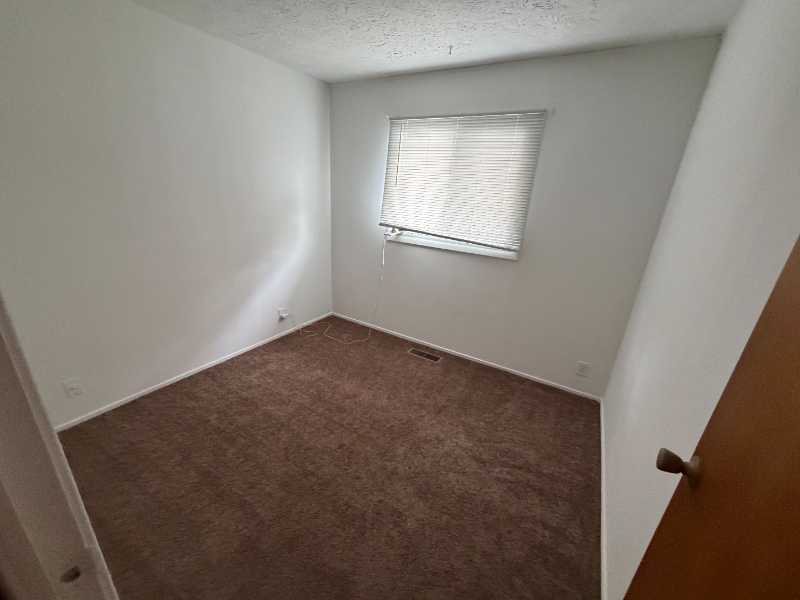 19 Eastridge Dr - Photo 4 of 8