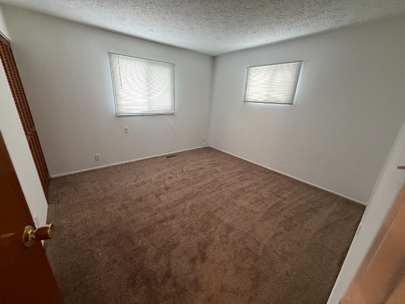 19 Eastridge Dr - Photo 5 of 8