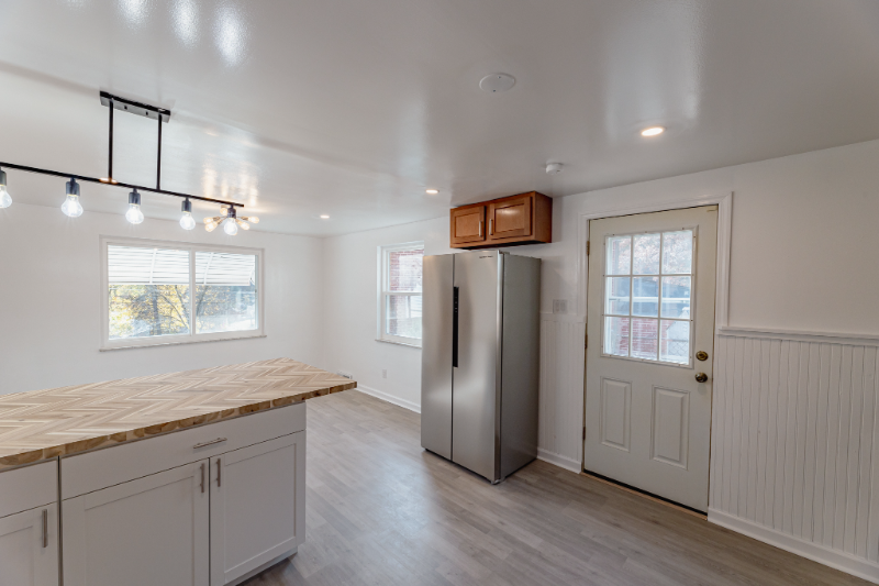 3203 Hebron Dr - Photo 7 of 20