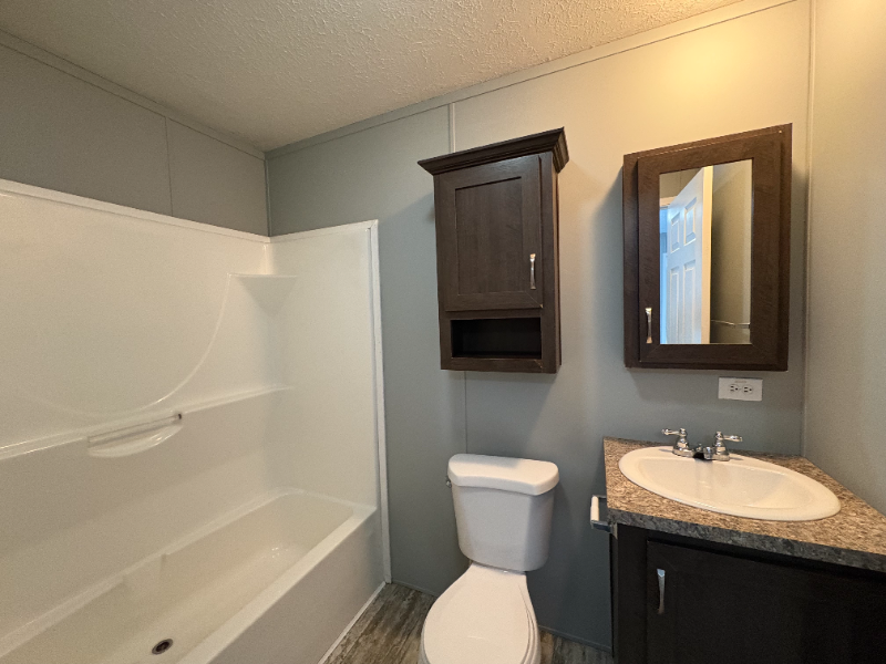 140 Humphrey Dr - Photo 2 of 10