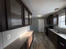 140 Humphrey Dr - Photo 1 of 1