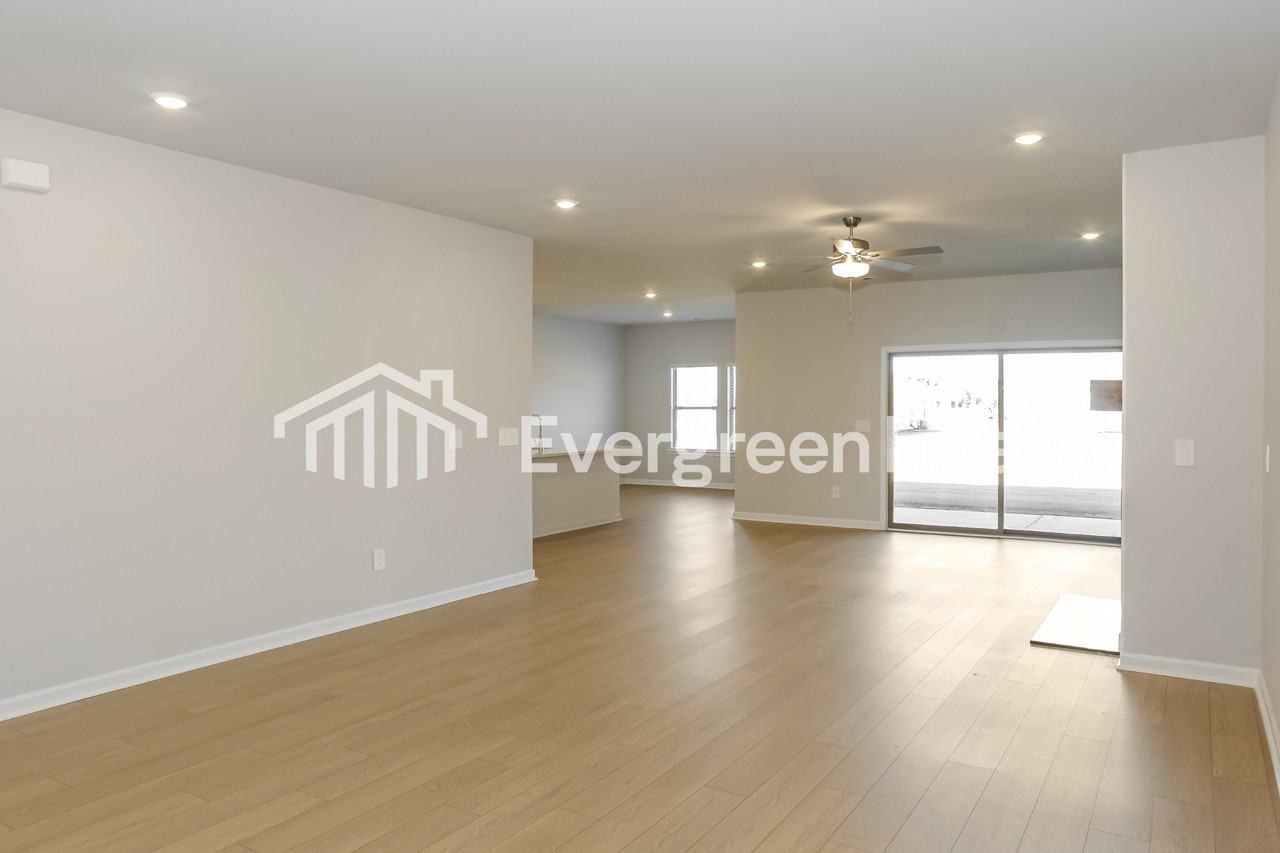 107 Ashby Pond Dr - Photo 5 of 16