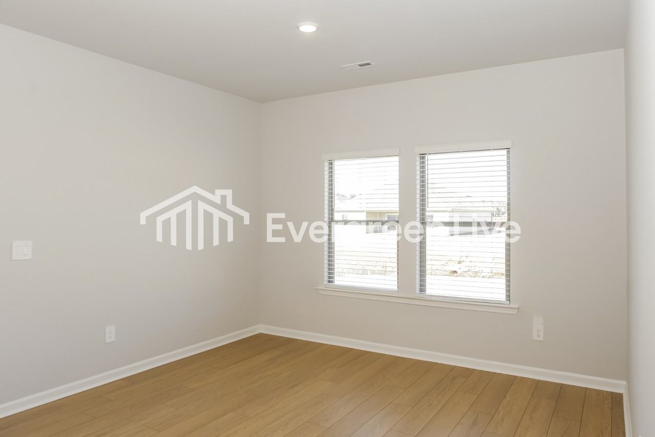 107 Ashby Pond Dr - Photo 6 of 16