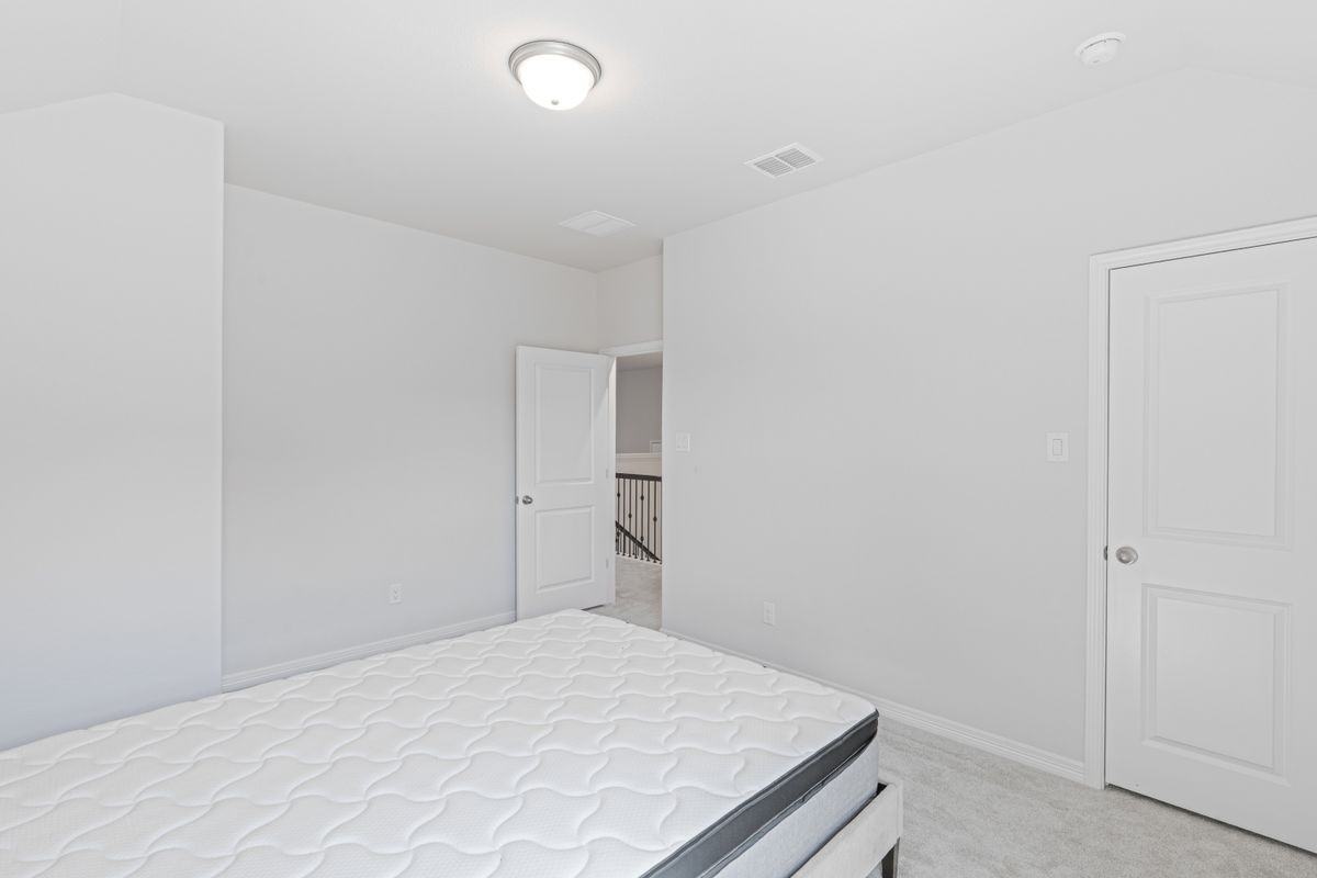 213 Mira Mesa Dr - Photo 5 of 32