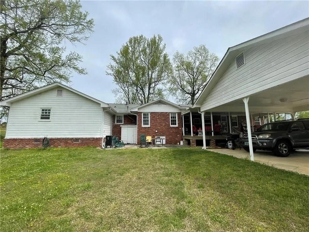 3633 Loganville Hwy - Photo 2 of 49