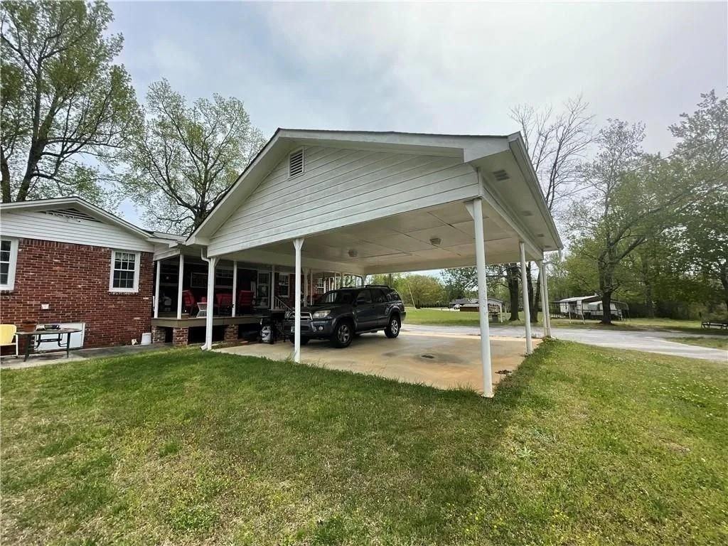 3633 Loganville Hwy - Photo 3 of 49