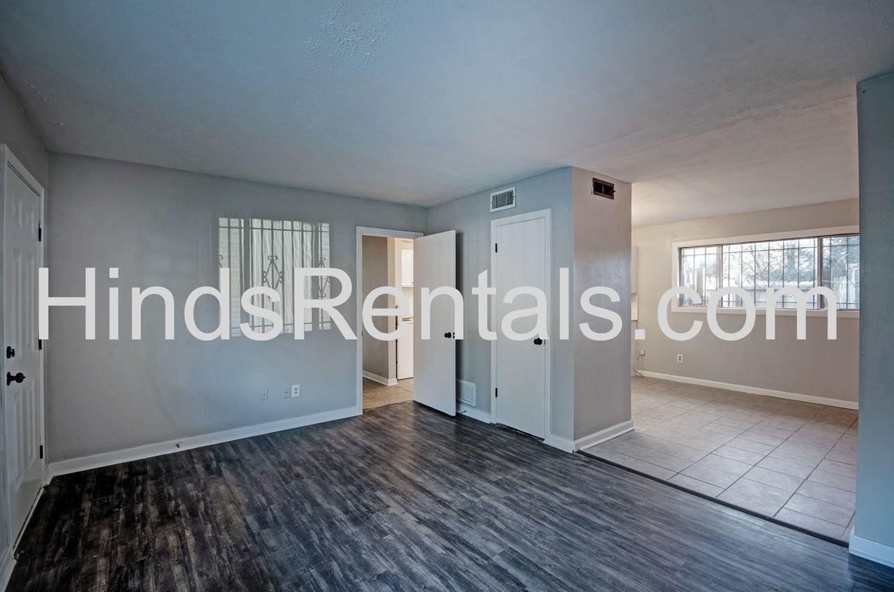 351 Culley Drive - Photo 4 of 23