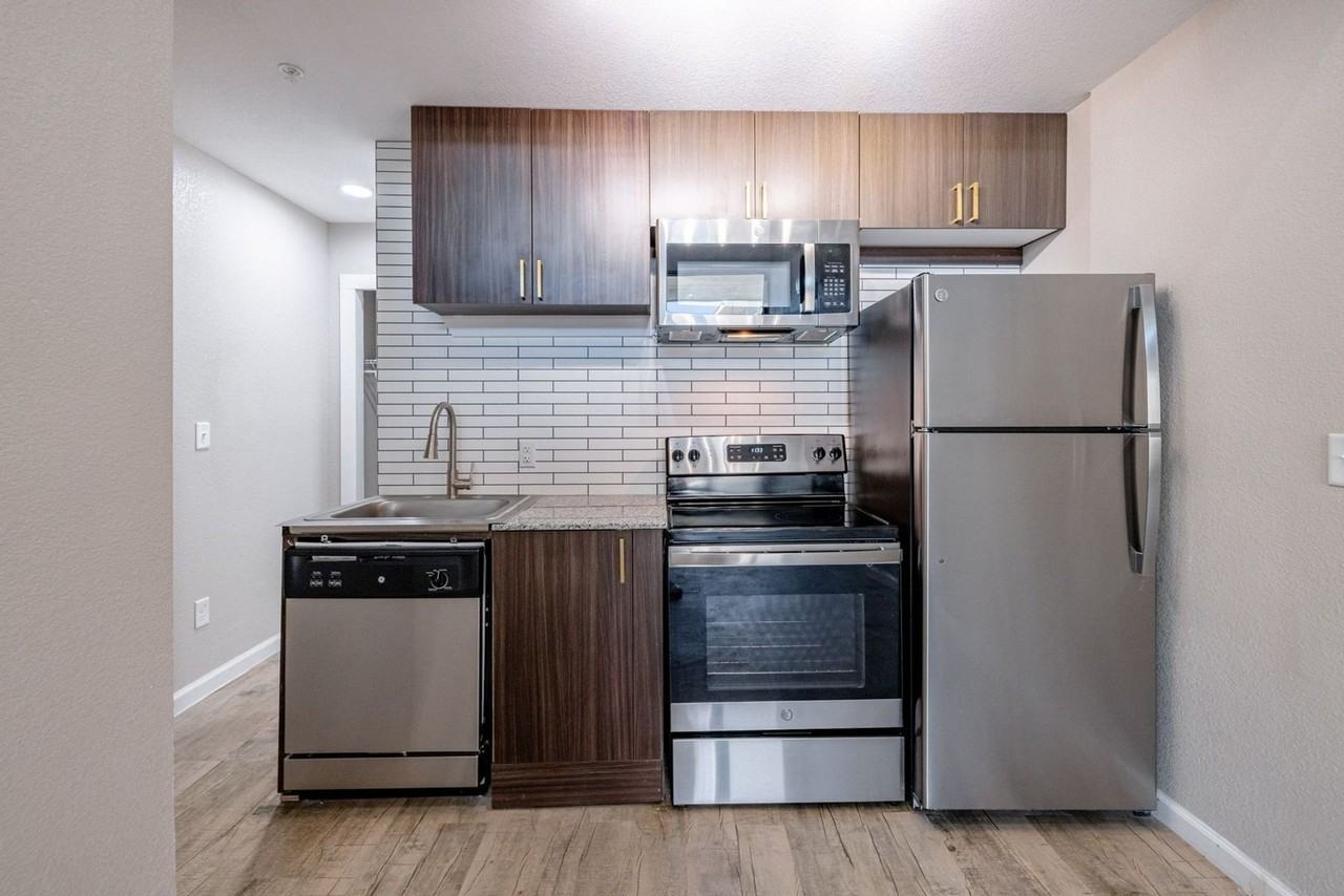 Alma Apartments - Photo 6 of 50