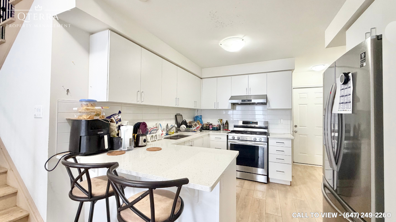 624 Rexdale Blvd, Etobicoke, Ontario M9W 6X7 - Photo 2 of 13