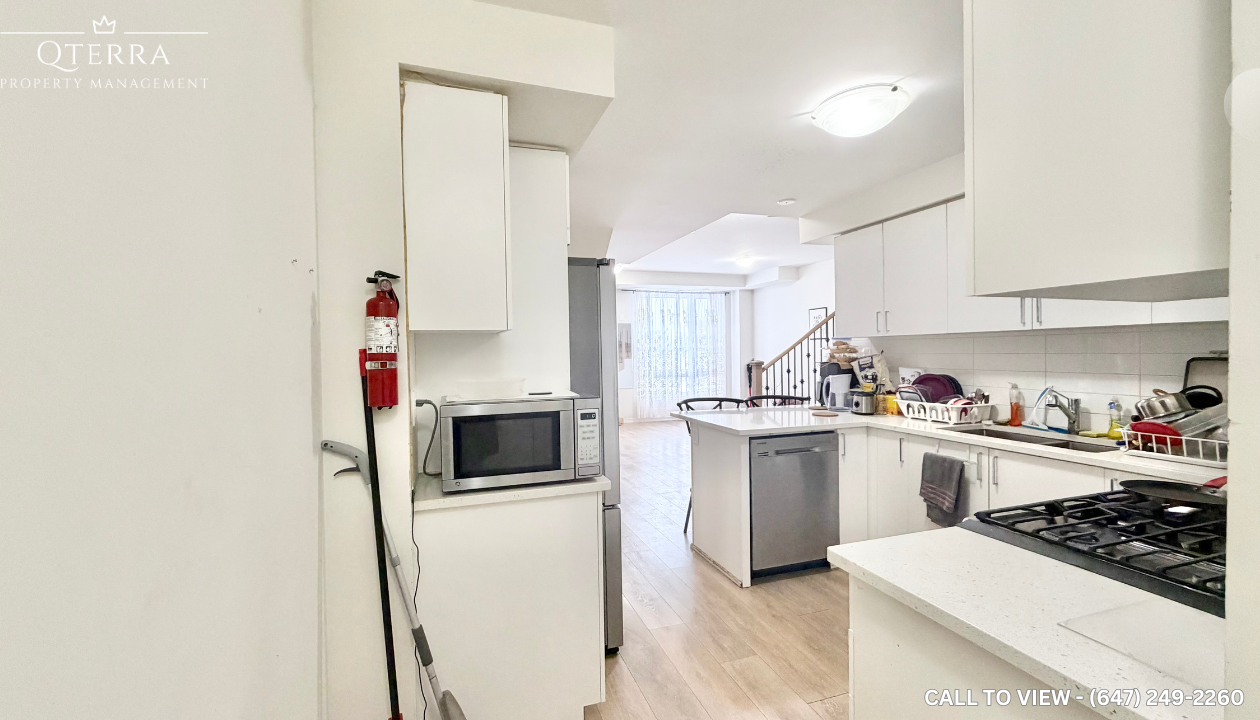 624 Rexdale Blvd, Etobicoke, Ontario M9W 6X7 - Photo 4 of 13