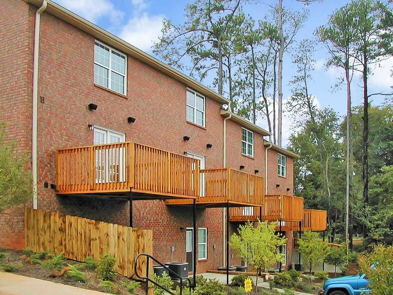 SOUTH HAMPTON TERRACE - Photo 2 of 29