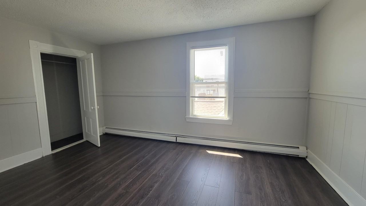 343 Auburn St #3 - Photo 3 of 11