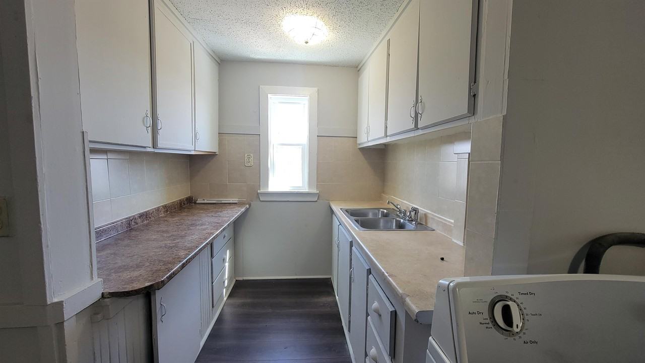 343 Auburn St #3 - Photo 6 of 11