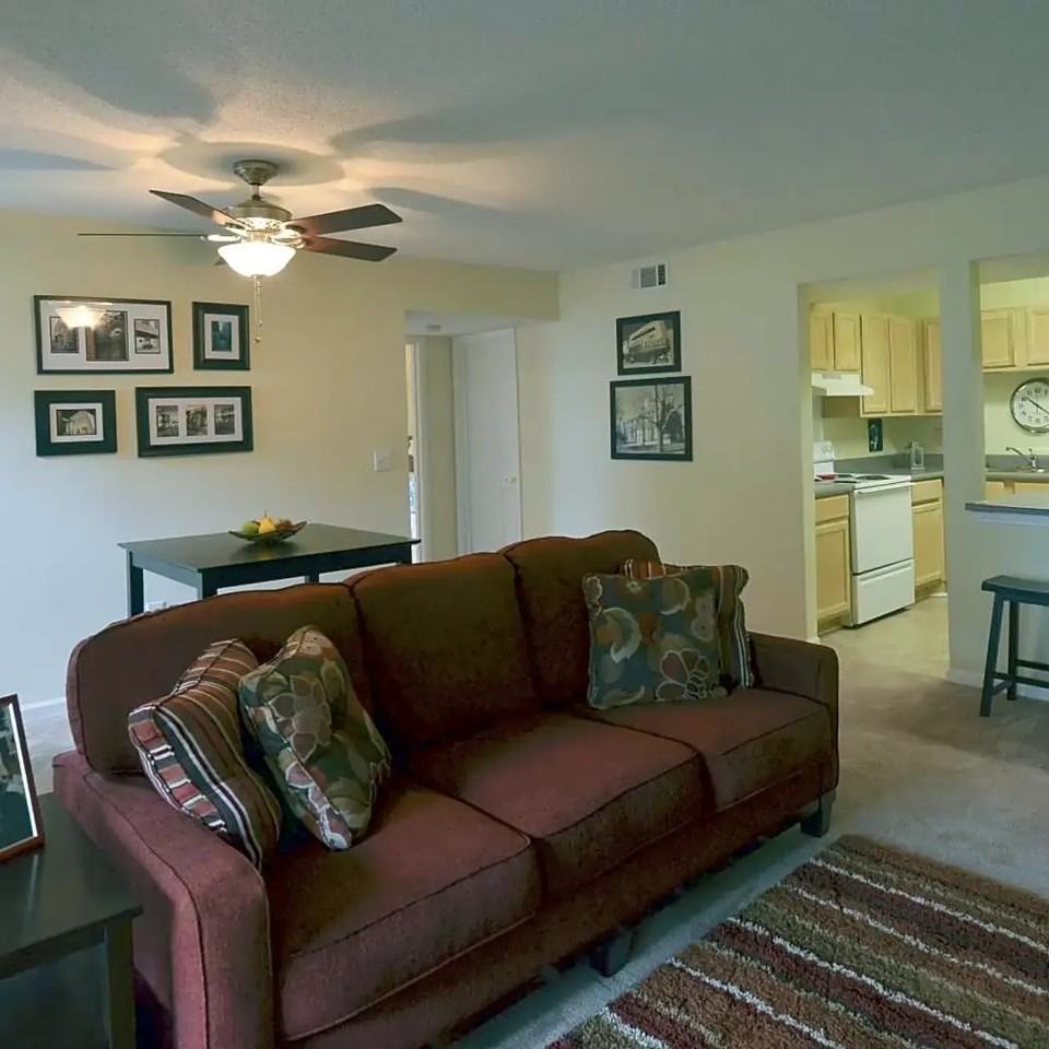 East Forest Park - Photo 6 of 40