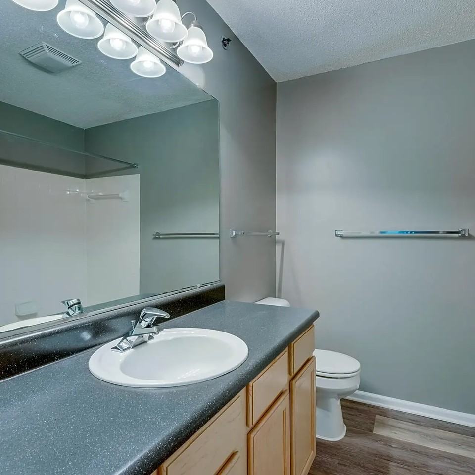 East Forest Park - Photo 5 of 38