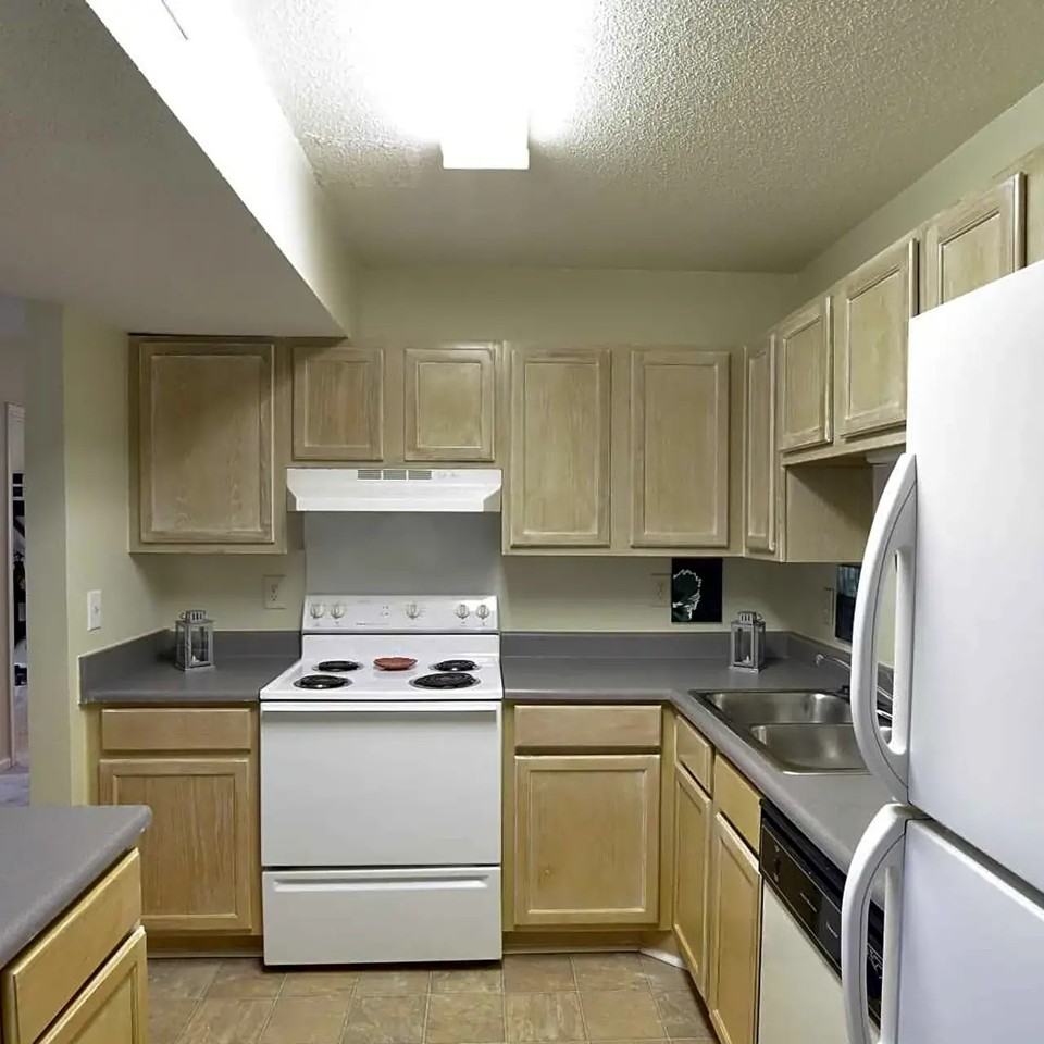 East Forest Park - Photo 3 of 38