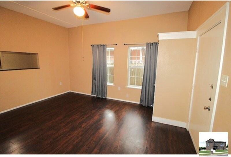 207 N 6th St - Photo 2 of 5