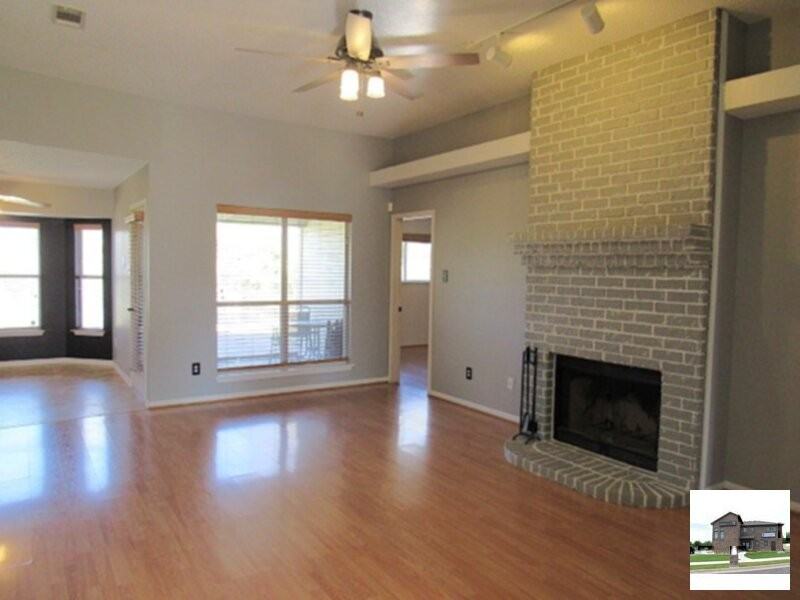 501 Courtney Ln - Photo 2 of 8