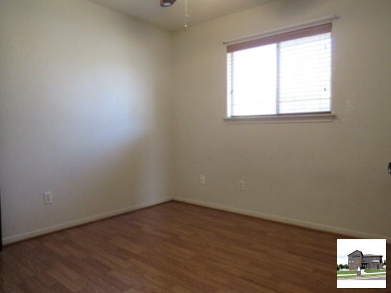 501 Courtney Ln - Photo 7 of 8