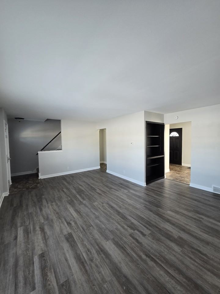 5839 S Illinois Ave #5839 - Photo 2 of 12