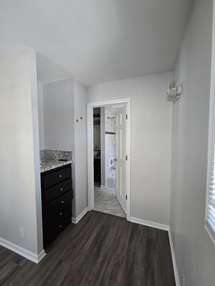 5839 S Illinois Ave #5839 - Photo 7 of 12