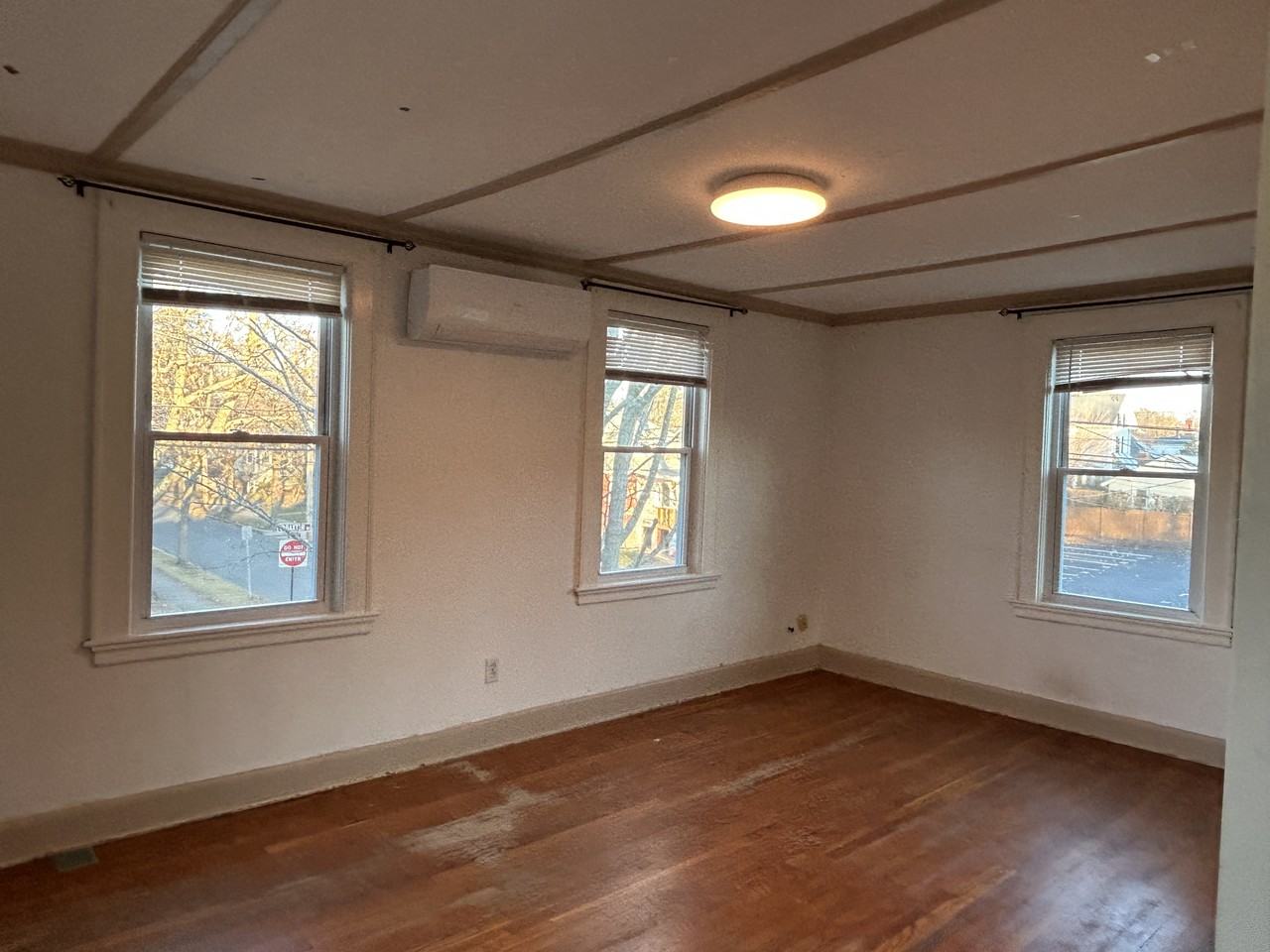 8 Cleveland St #2 - Photo 6 of 10