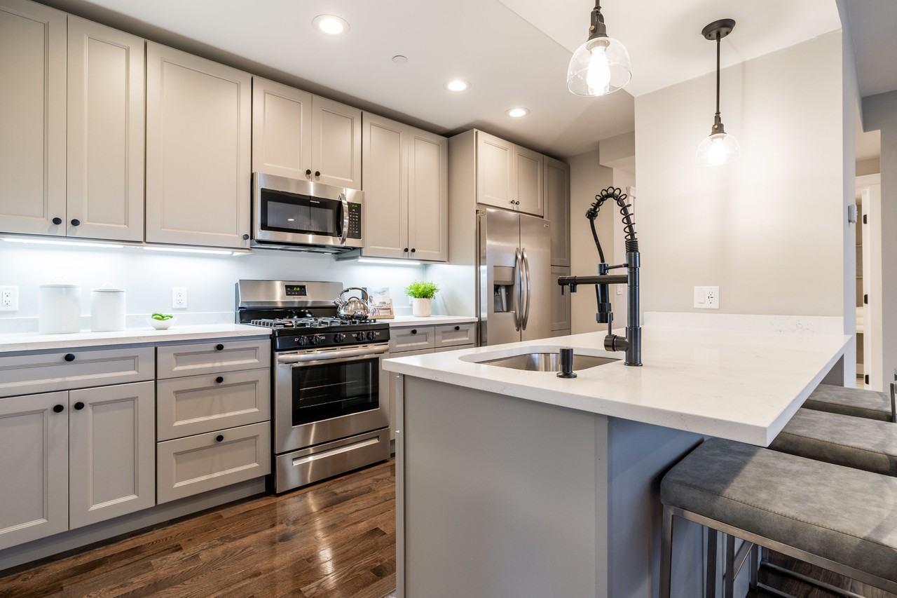 312 Spring St #201 - Photo 5 of 27