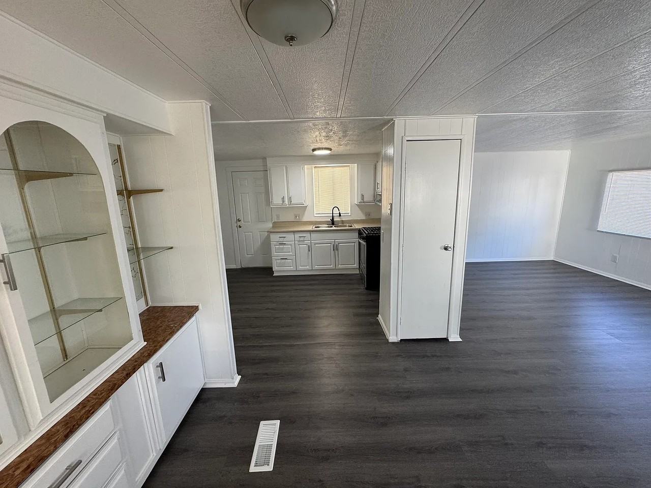 41 Crooks St #NA - Photo 6 of 12