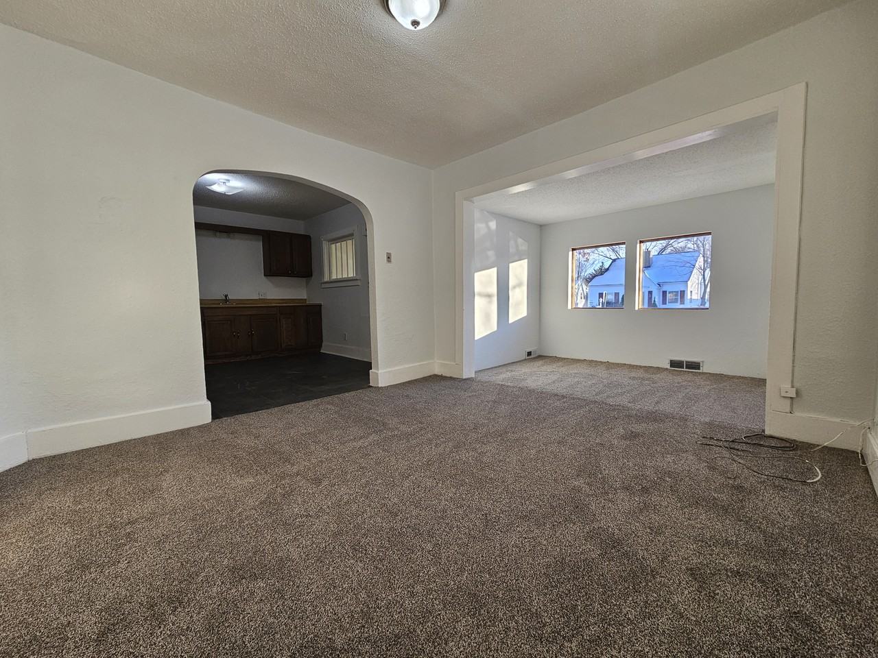 515 E 11th St #NA - Photo 2 of 11