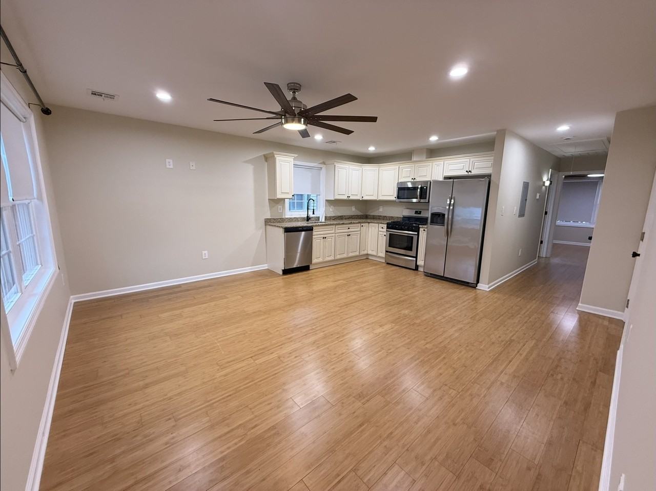 716 Roselle St #2 - Photo 4 of 9