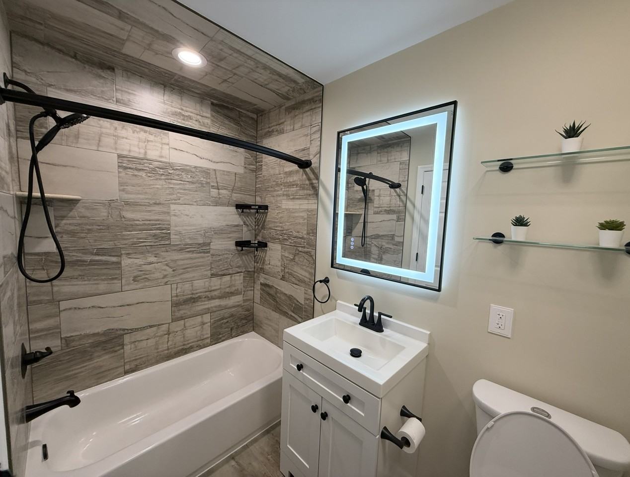 716 Roselle St #2 - Photo 5 of 9