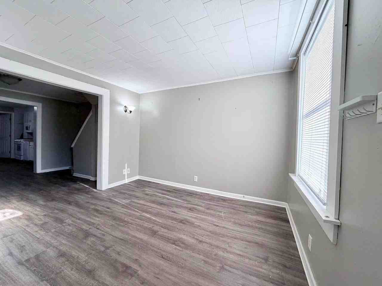 123 E Louther St #TH - Photo 2 of 16