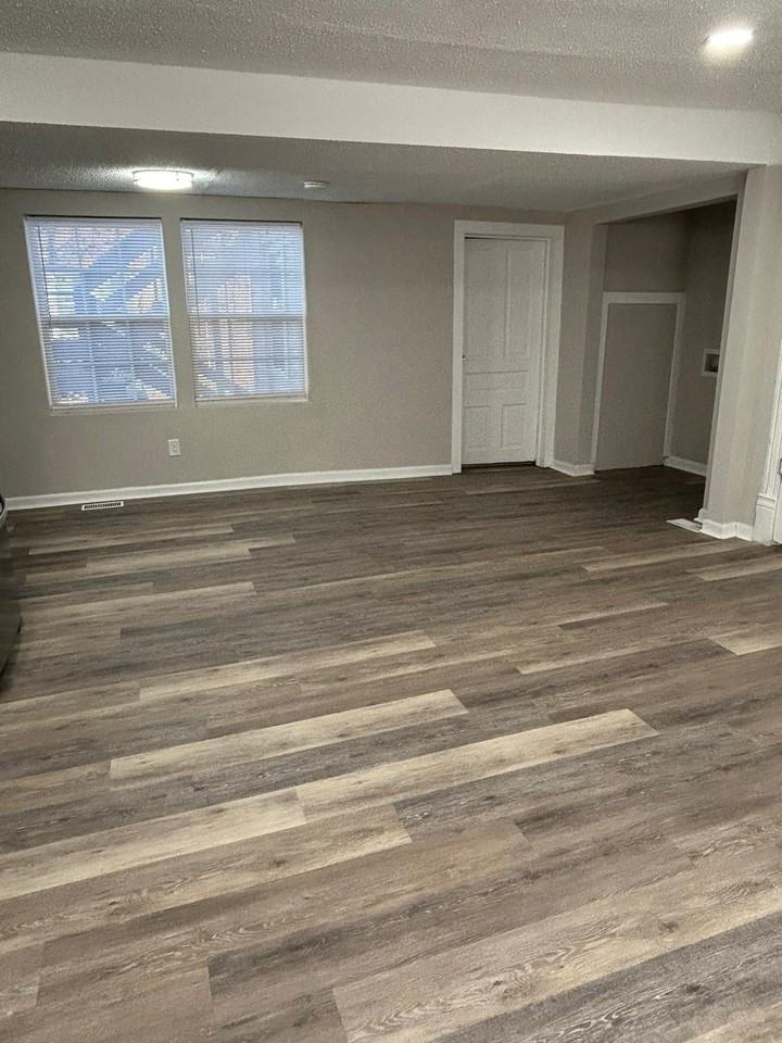 910 N Main St #A - Photo 2 of 11