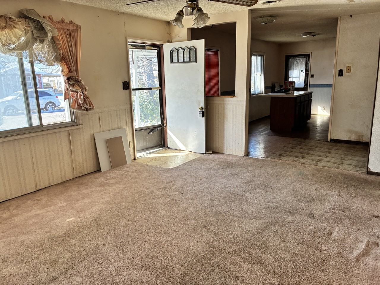 807 Saint Thomas Ln #NA - Photo 2 of 3