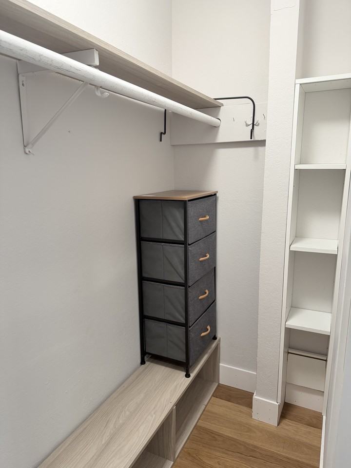 9 Arlington Dr #B - Photo 4 of 10