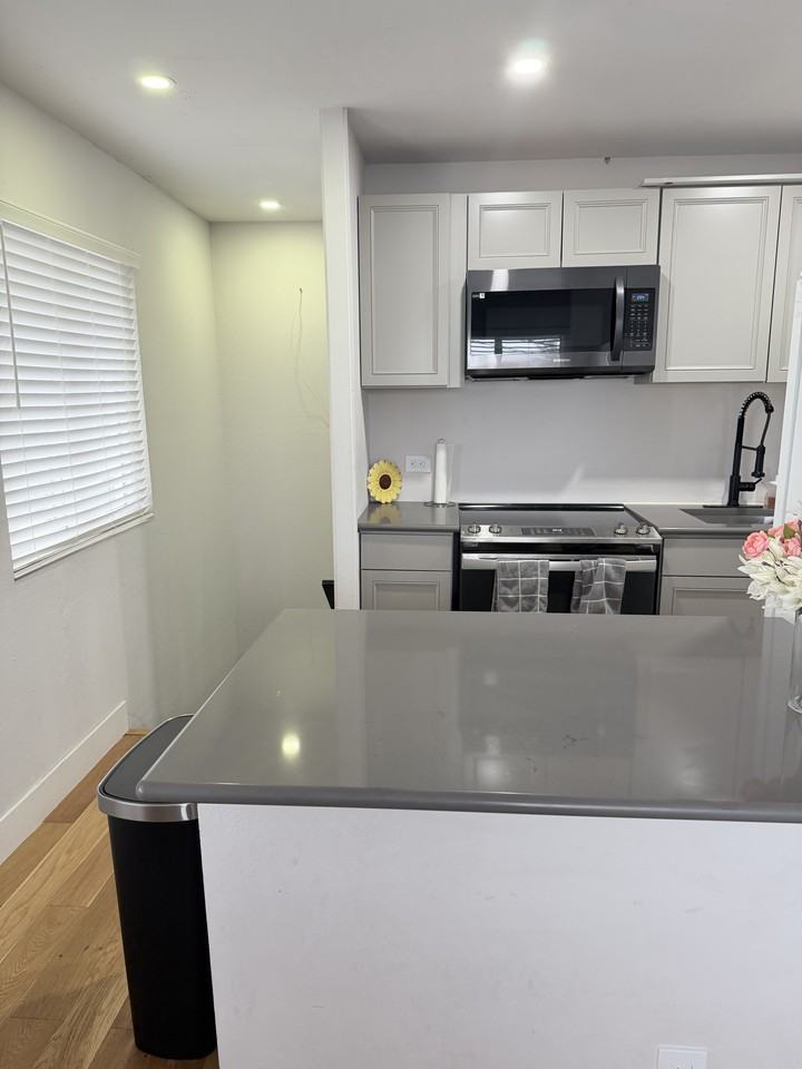 9 Arlington Dr #B - Photo 7 of 10