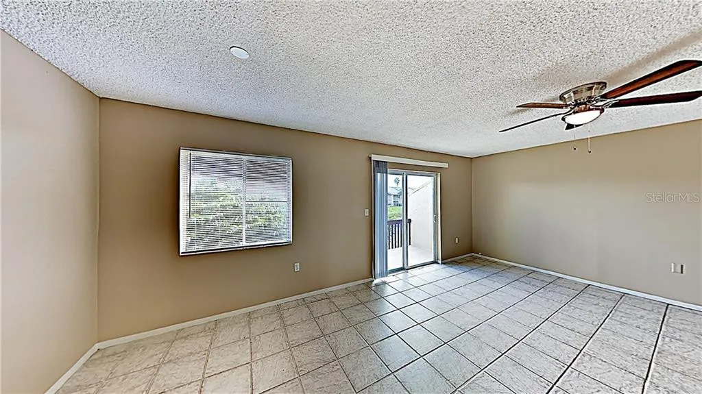 2628 Hidden Lake Dr N #C - Photo 4 of 17