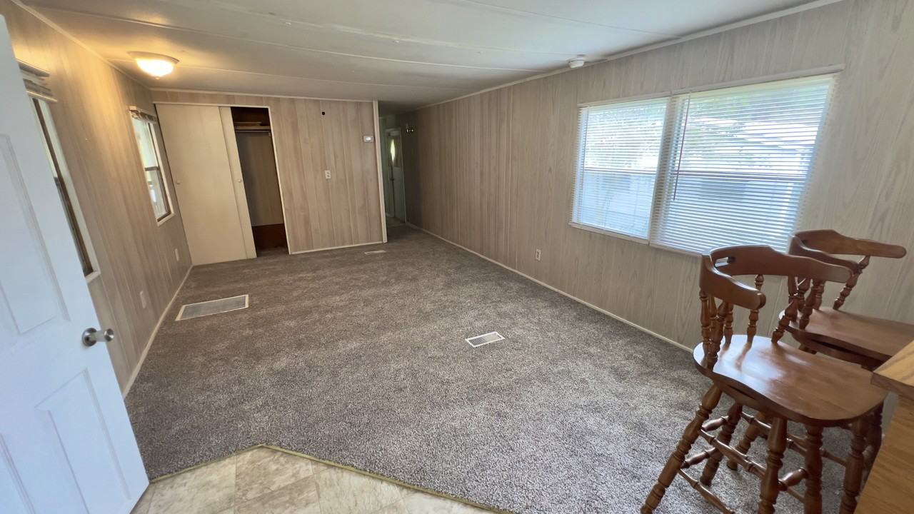 2343 S Marion Ave #NA - Photo 6 of 9