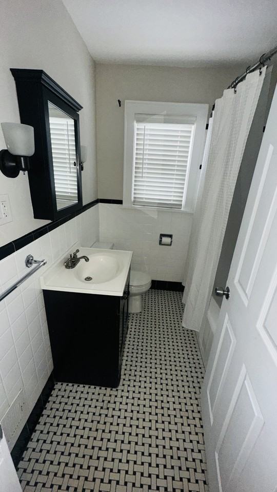 19 Elmhurst Ave #NA - Photo 2 of 8