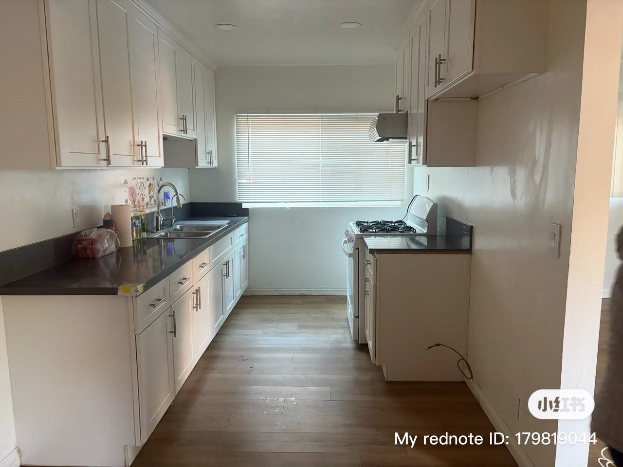 1124 W Huntington Dr #2 - Photo 4 of 8