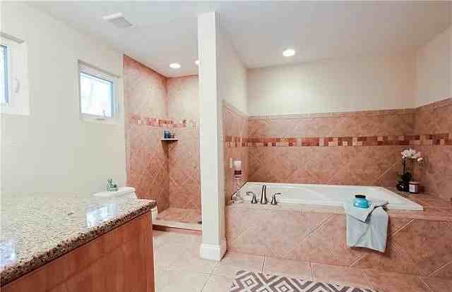 1010 Sumica Dr #NA - Photo 6 of 8